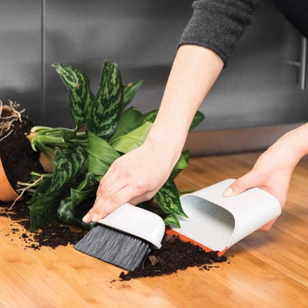 OXO GG COMPACT DUSTPAN & BRUSH SET