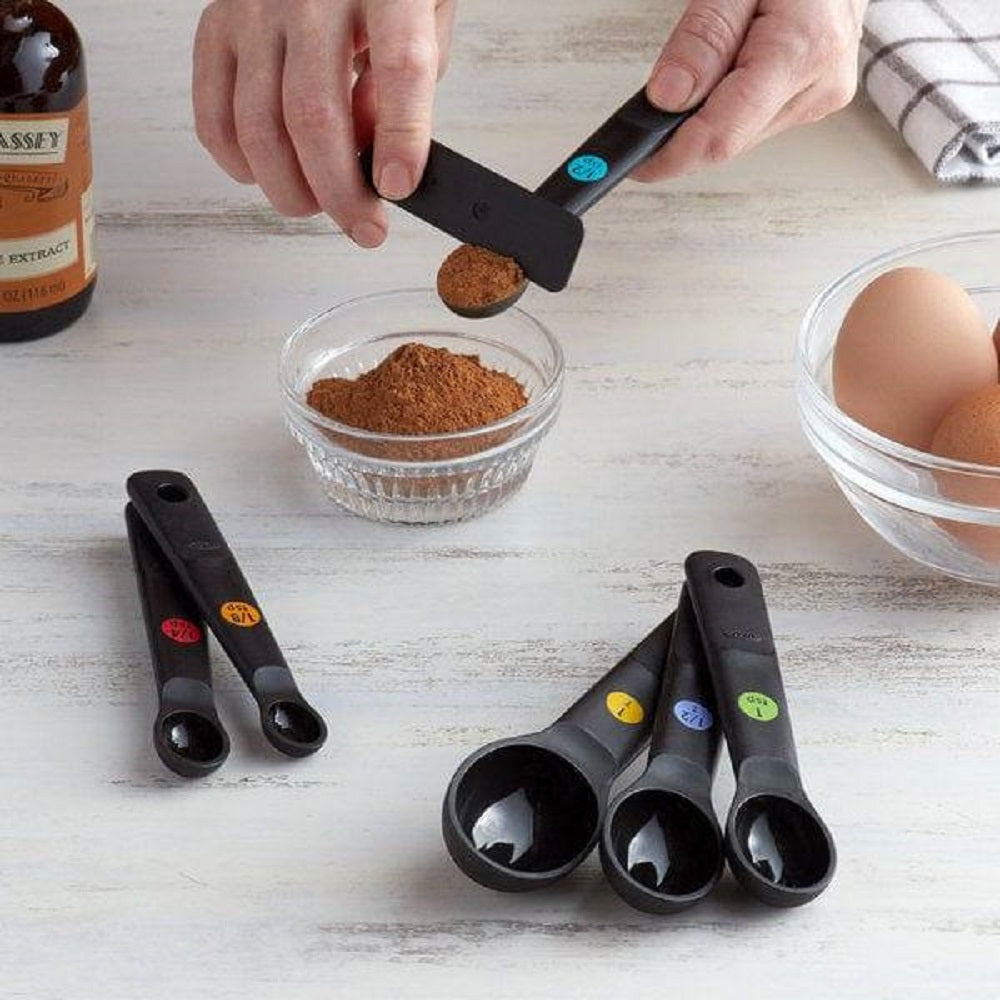 PLASTIC MEASURING SPOONS - SNAPS - BLACK  INTL